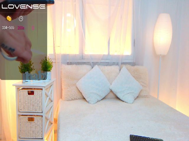 Live sex webcam photo for Vi__reis #274548067