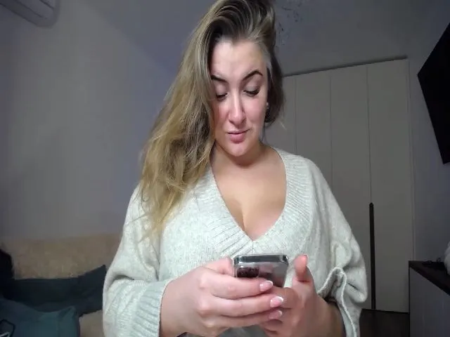 Live sex webcam photo for VickyBaezz #271844773