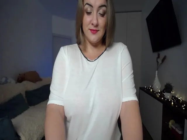 Live sex webcam photo for VickyBaezz #271958876