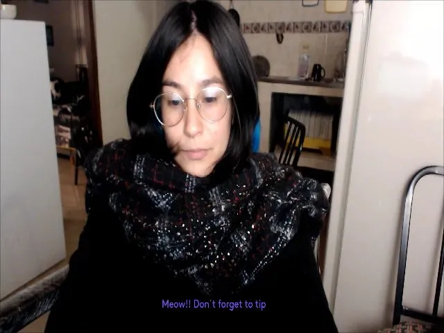 Live sex webcam photo for VictoriaMeow #272847447