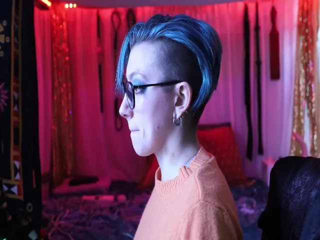 Live sex webcam photo for VictoriaViero #272060029