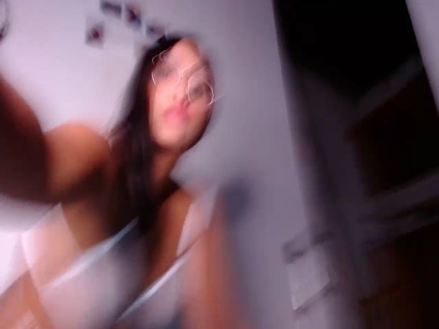 Live sex webcam photo for Victoria_Sant #271845930