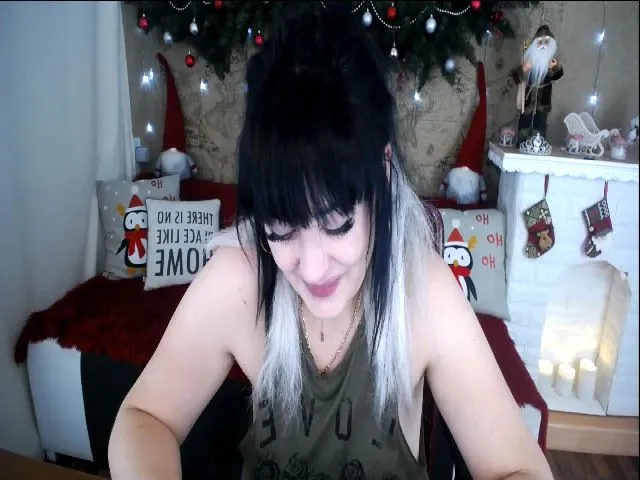 Live sex webcam photo for Vikky_Black #271940064