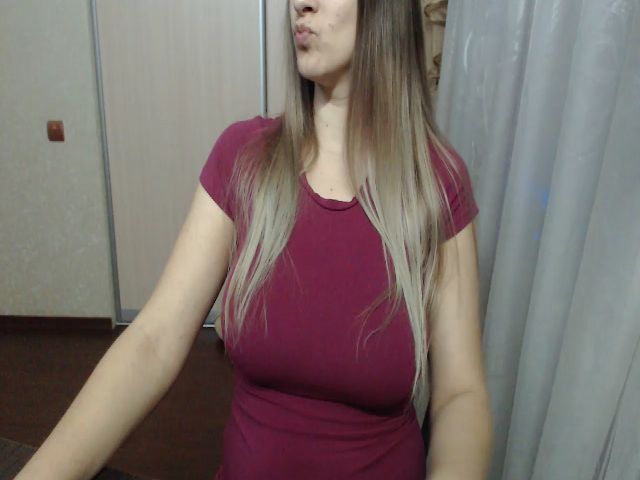 Live sex webcam photo for ViktoriyaS #272377912