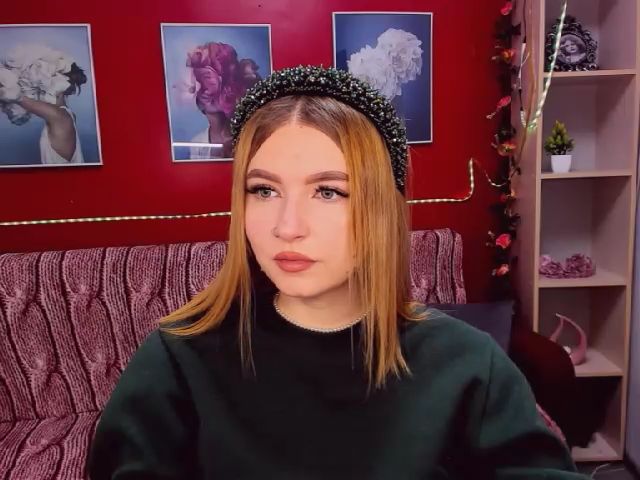 Live sex webcam photo for ViolaRose #271785302