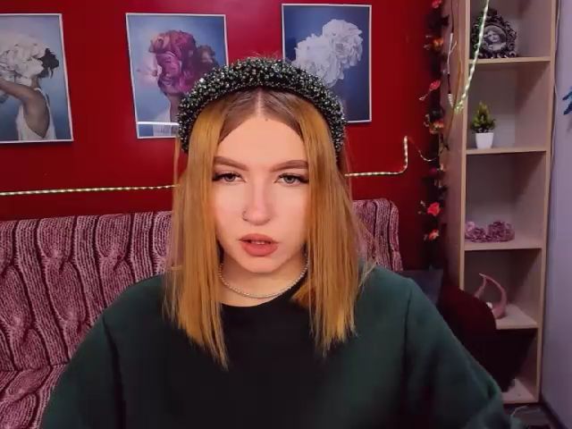 Live sex webcam photo for ViolaRose #271786590