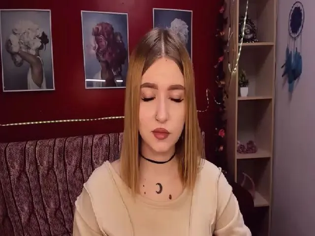 Live sex webcam photo for ViolaRose #271794495