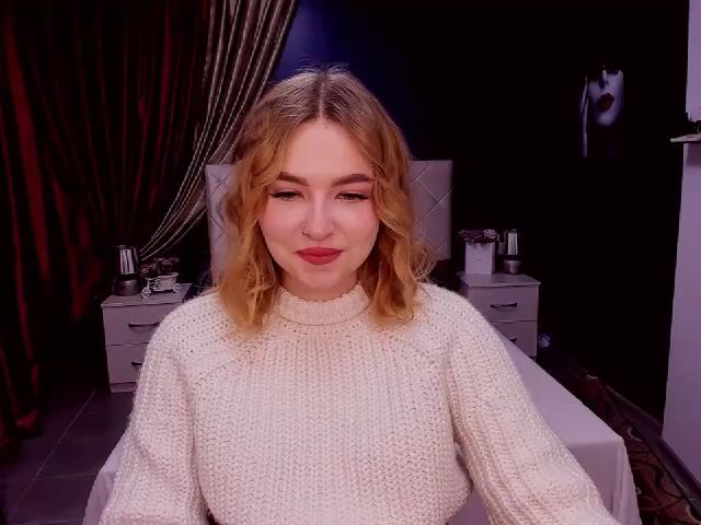 Live sex webcam photo for ViolaRose #271873914