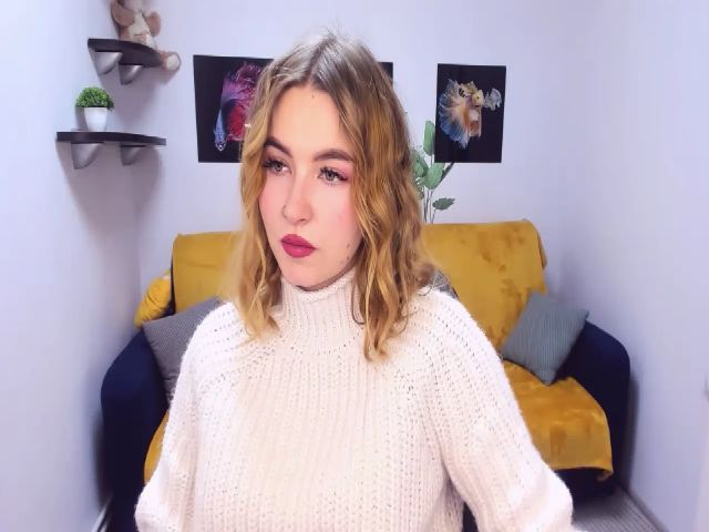 Live sex webcam photo for ViolaRose #271876380