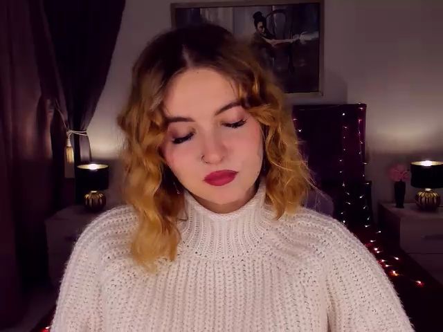 Live sex webcam photo for ViolaRose #271887504