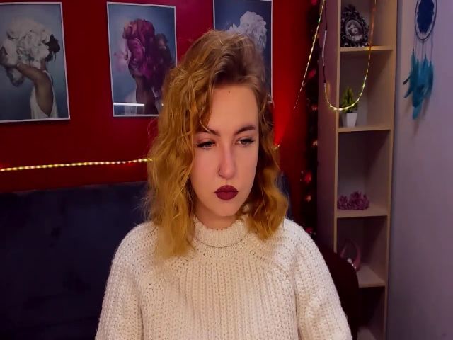 Live sex webcam photo for ViolaRose #271934353