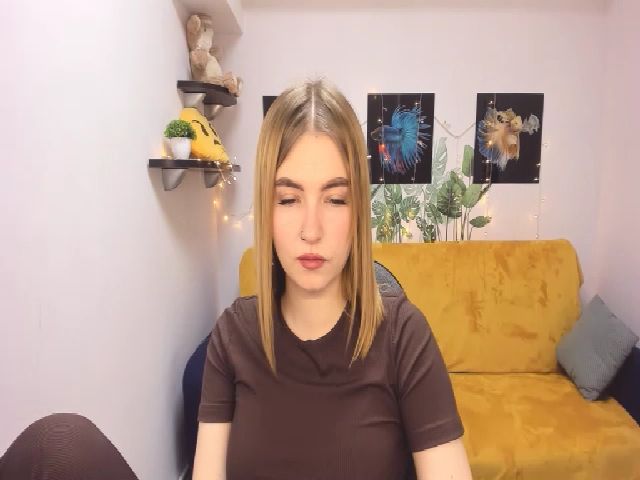 Live sex webcam photo for ViolaRose #271982484