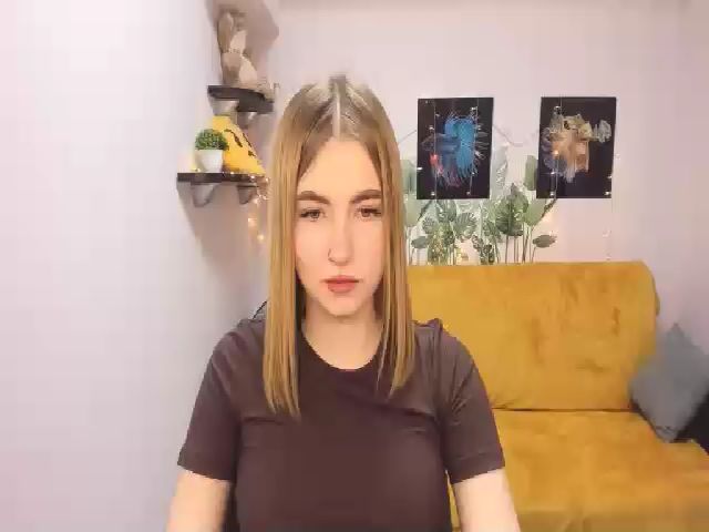 Live sex webcam photo for ViolaRose #271983473