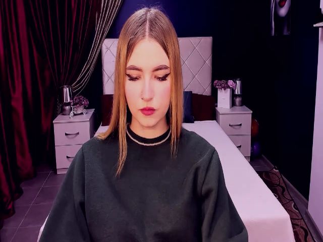 Live sex webcam photo for ViolaRose #272009835