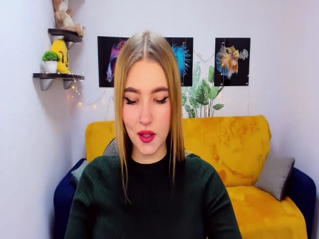 Live sex webcam photo for ViolaRose #272034122