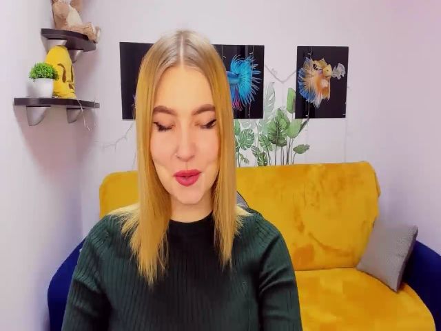 Live sex webcam photo for ViolaRose #272035766