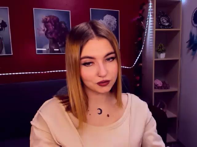 Live sex webcam photo for ViolaRose #272087338