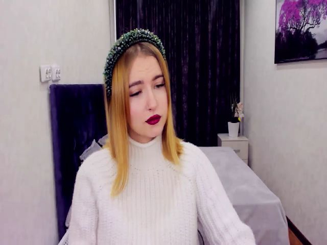 Live sex webcam photo for ViolaRose #272123860