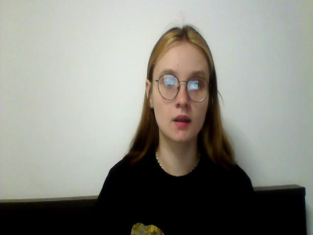 Live sex webcam photo for ViolaWeber #273040772