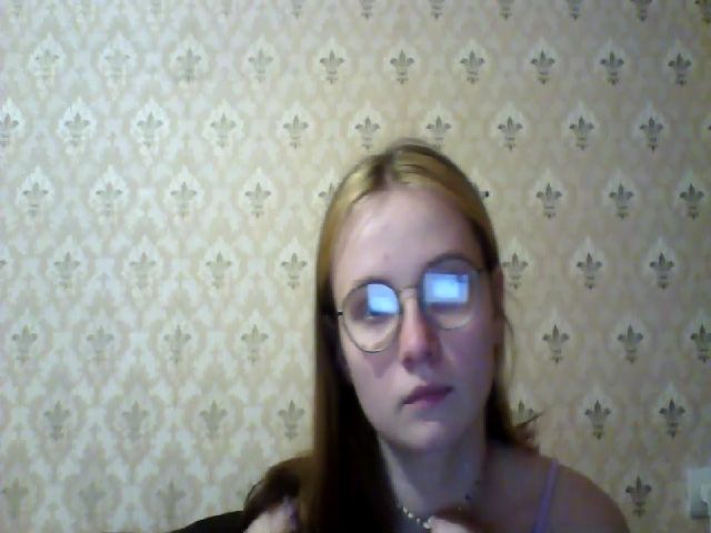 Live sex webcam photo for ViolaWeber #273075493