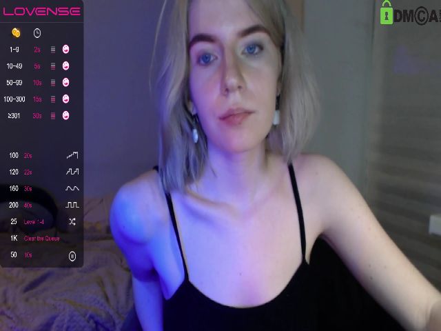 Live sex webcam photo for VioletLaird #273385358