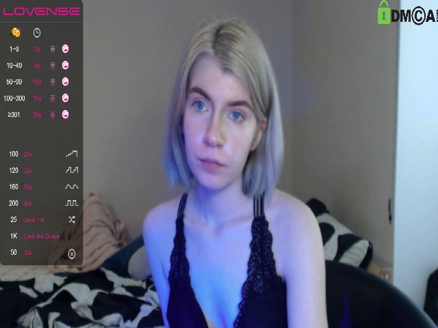 Live sex webcam photo for VioletLaird #273474316