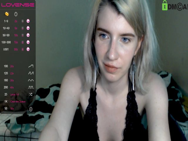 Live sex webcam photo for VioletLaird #273986169