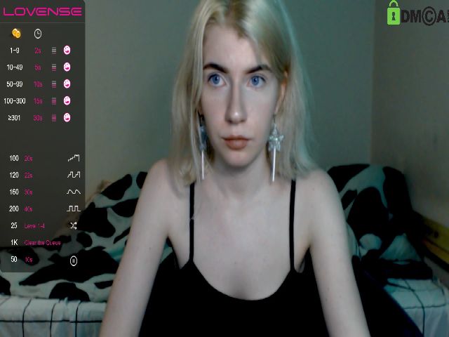 Live sex webcam photo for VioletLaird #274129941