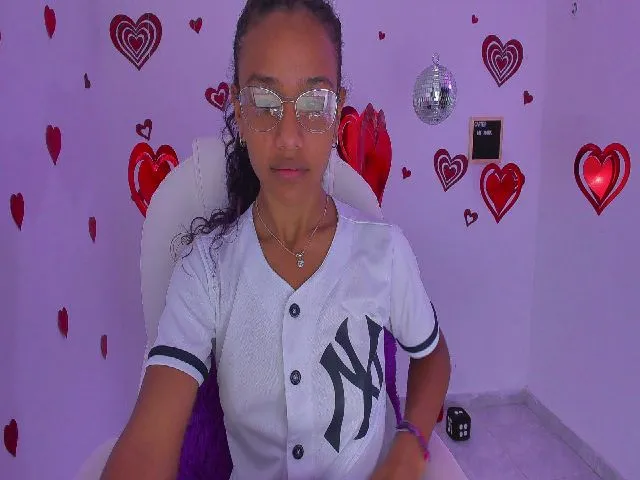 Live sex webcam photo for Violet_Fit #272448937