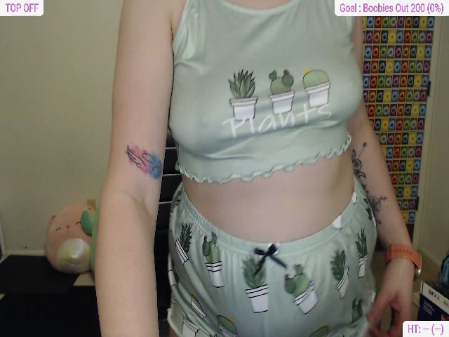 Live sex webcam photo for Violet_Rae_ #272785800