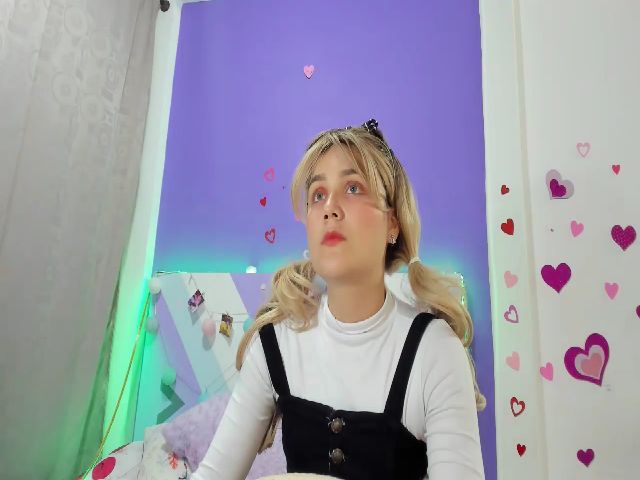 Live sex webcam photo for Violet_everga #273728085