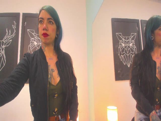 Live sex webcam photo for VioletaRoux #272235659