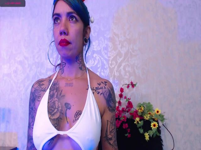 Live sex webcam photo for VioletaRoux #272686092