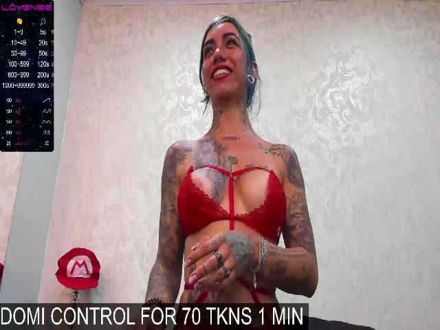 Live sex webcam photo for VioletaRoux #272778902