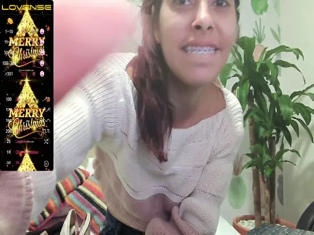 Live sex webcam photo for Violeta_25x_ #271769677