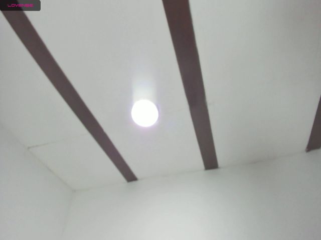 Live sex webcam photo for Violeta_9910 #272983557