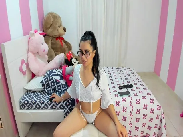 Live sex webcam photo for Violeth_96_ #272458689