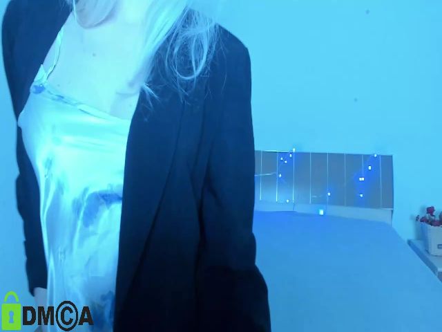 Live sex webcam photo for Violetta33 #271762564