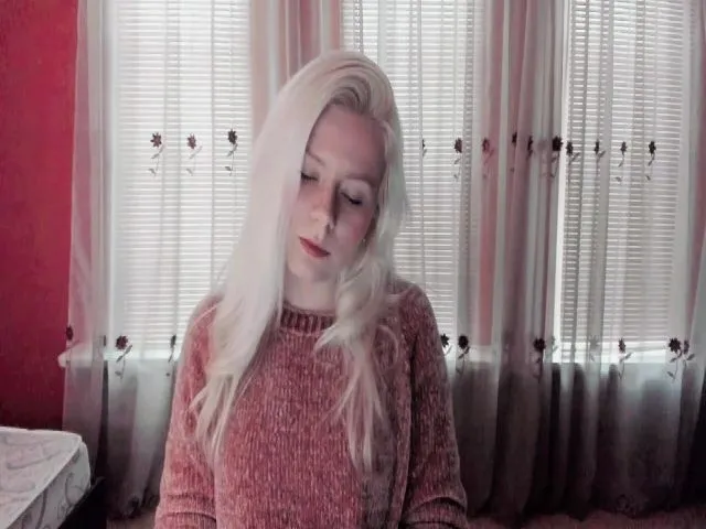 Live sex webcam photo for Violetta33 #271933211