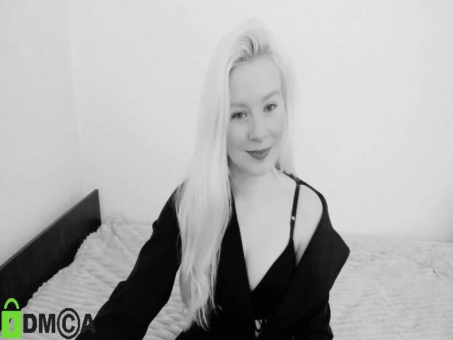 Live sex webcam photo for Violetta33 #272013277