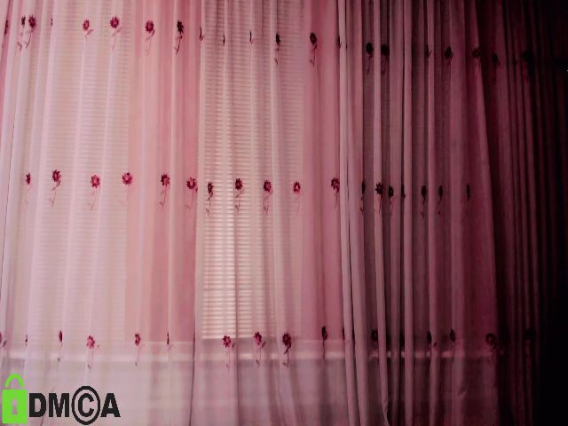 Live sex webcam photo for Violetta33 #272137189