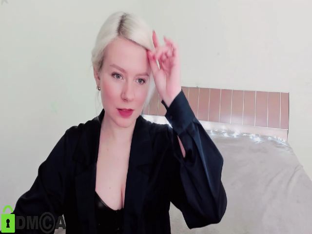 Live sex webcam photo for Violetta33 #272201847