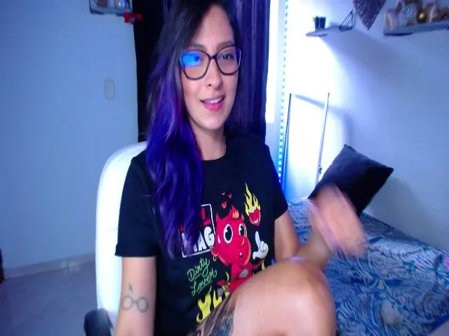 Live sex webcam photo for Violettmoon #272363283