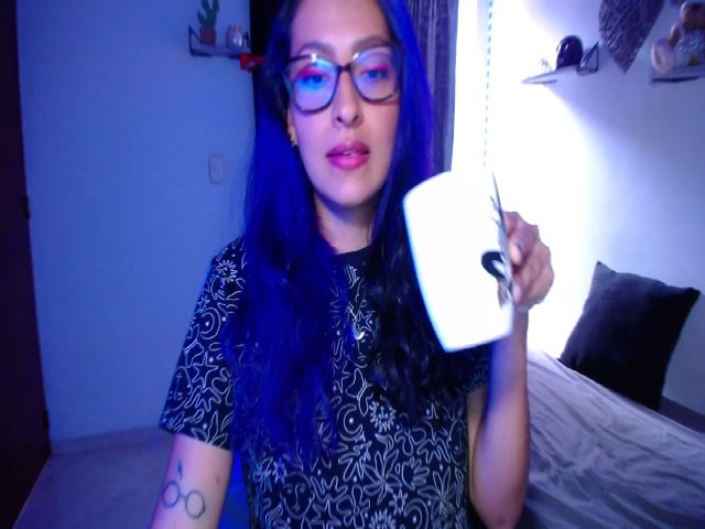 Live sex webcam photo for Violettmoon #272557097