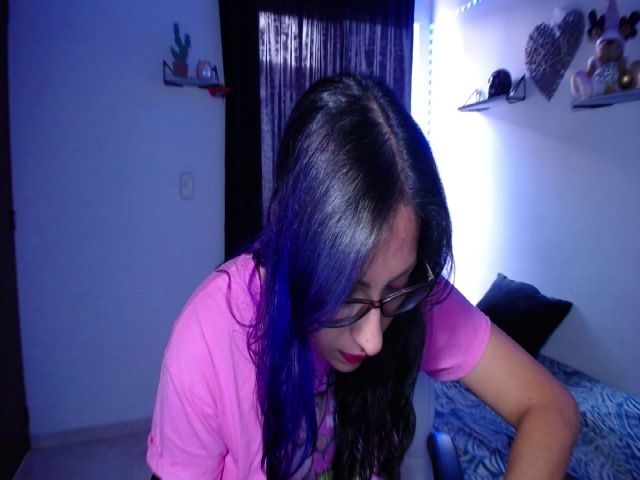 Live sex webcam photo for Violettmoon #272711205