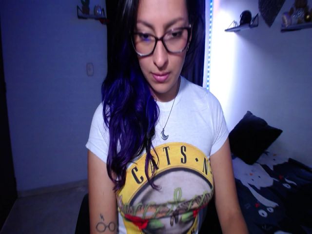 Live sex webcam photo for Violettmoon #272747343