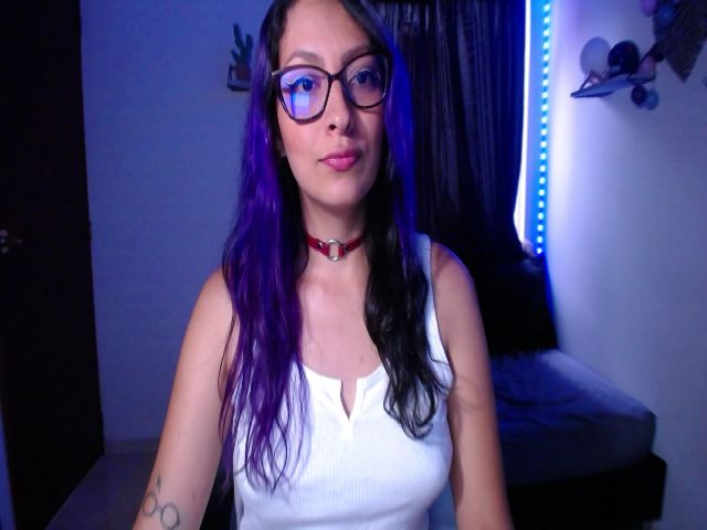 Live sex webcam photo for Violettmoon #273236468
