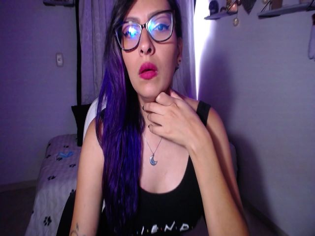 Live sex webcam photo for Violettmoon #273677490