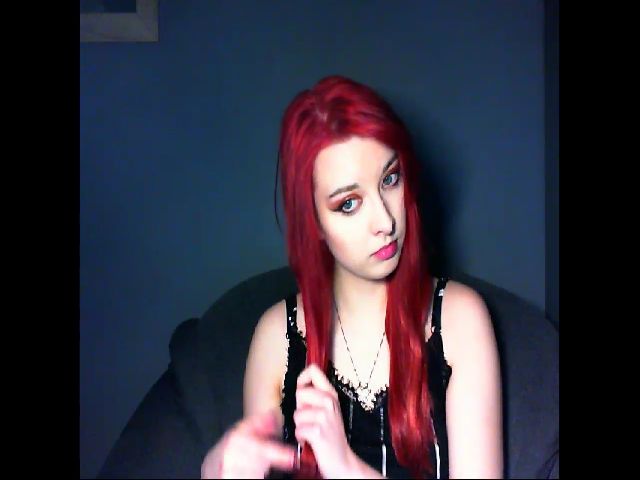 Live sex webcam photo for VirginLuna18 #272176058