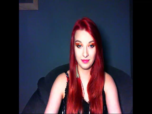 Live sex webcam photo for VirginLuna18 #272242057